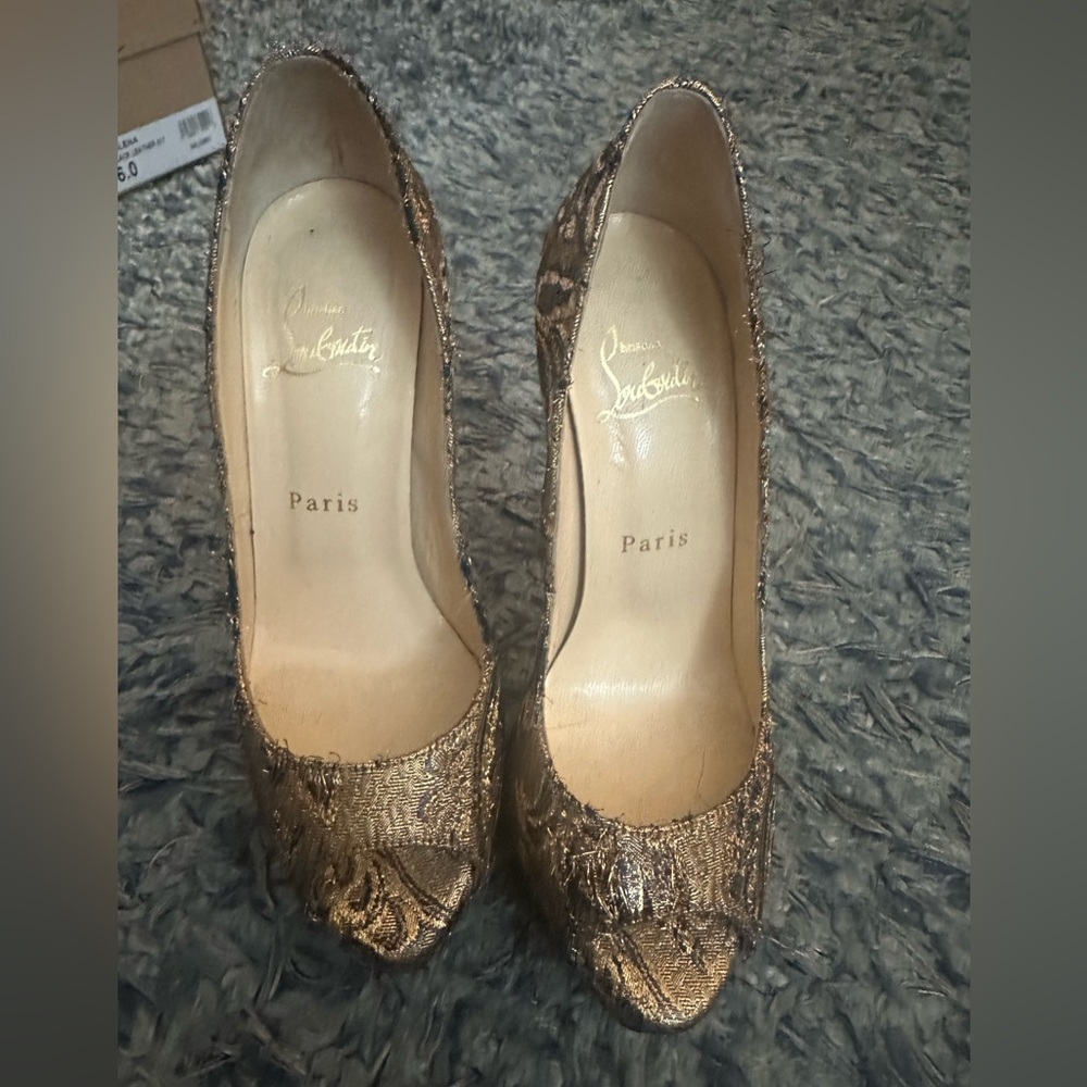 Christian Louboutin Gold Brocade Fabric Lady Peep-Toe - Picture 4 of 11